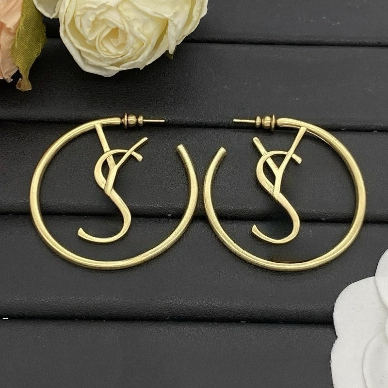 Jewelry Earrings Luxurious Letter-shaped Stud Earrings Fashionable Jewelry Earrings for Ladies