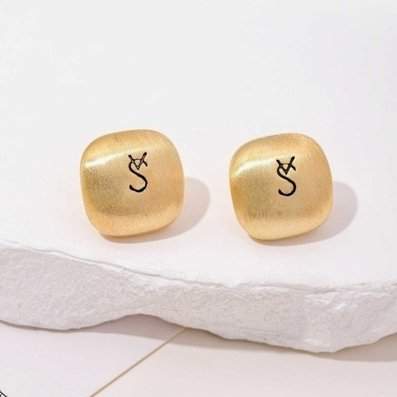 Exquisite Stud Earrings French Vintage Silver Pin Earrings Luxurious and High-end Jewelry Earrings