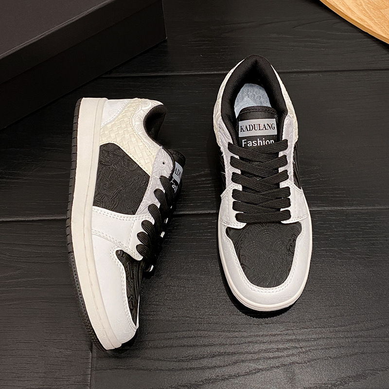 Free Shipping 2026 Designer Shoes Breathable Flat Skate Sneakers 2026 New, Street Style Casual Sport Shoes for Men & Women