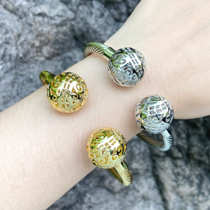 European and American Fashion Bracelets Round Hollowed-out Bracelets with A Sophisticated Style Gold-plated Bracelets Jewelry