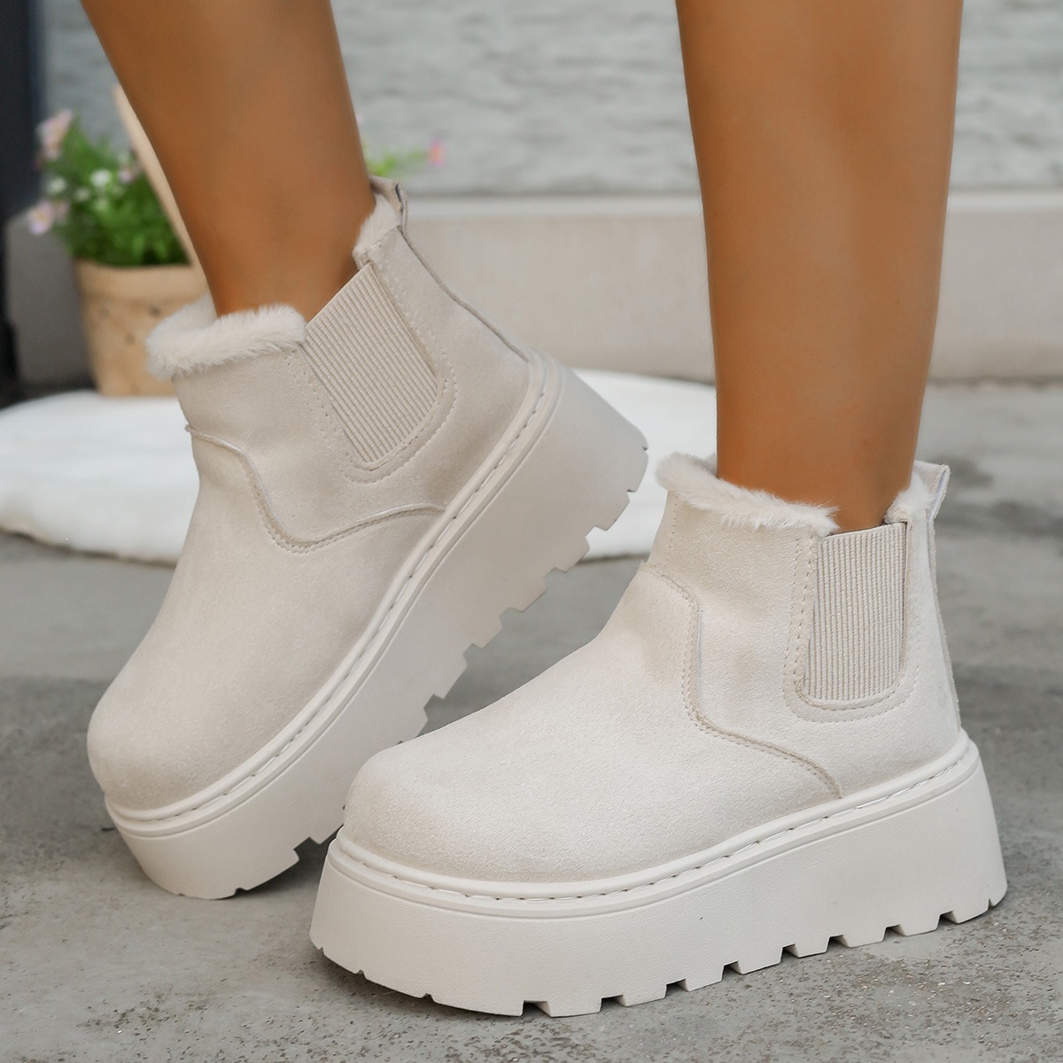 2026 New Velvet Warm Thick Bottom Designer Snow Boots Classic Fashion Casual Outdoor Cotton Shoes for Women - view 3