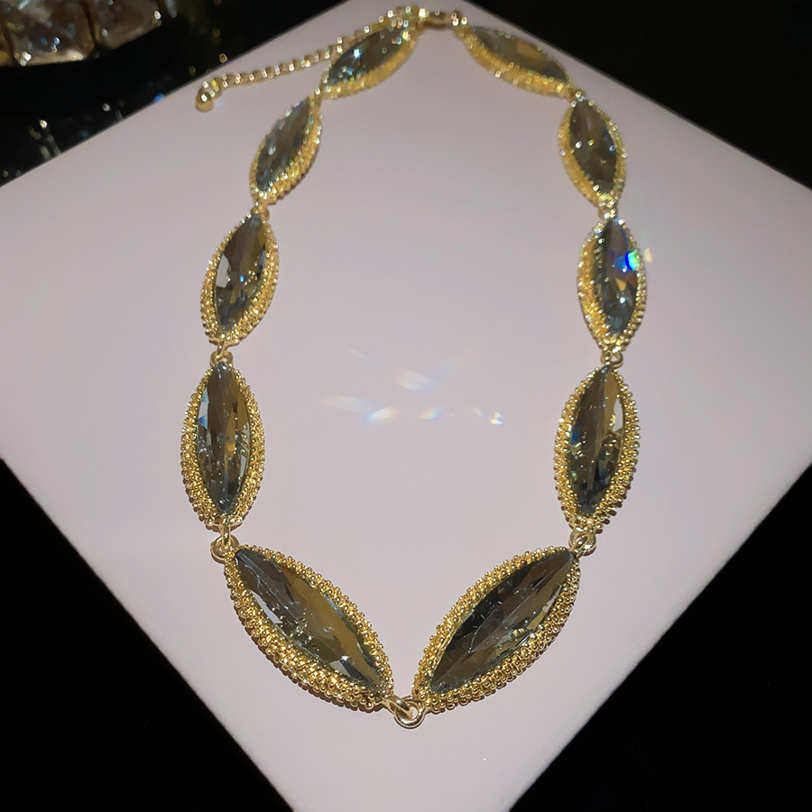 Diamond-studded oval-shaped spliced necklace, light luxury high-end feel, clavicle chain, fashionable and elaborate - view 7