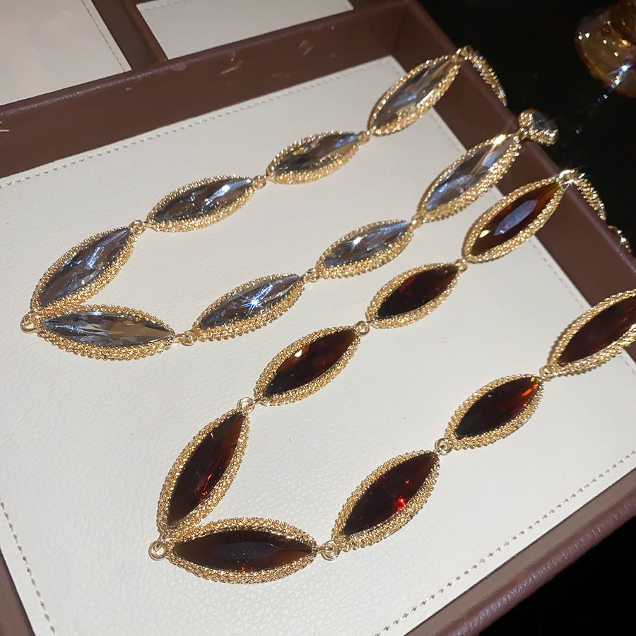 Diamond-studded oval-shaped spliced necklace, light luxury high-end feel, clavicle chain, fashionable and elaborate - view 5