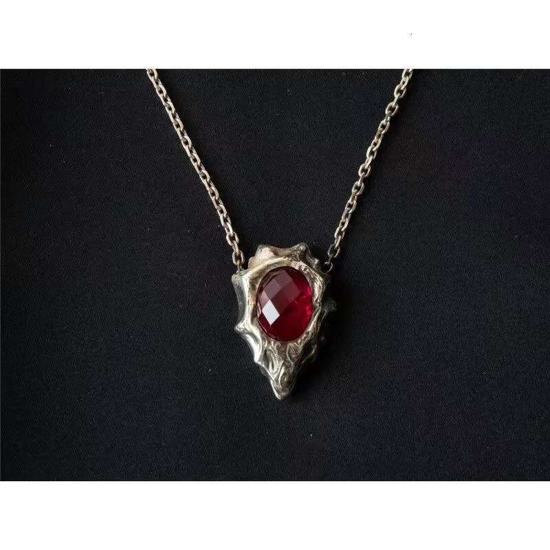 Minimalist Pendant Necklace Tiny CZ Crystal 18K Gold Plated Women Daily Original Devil May Cry Dante's Talisman Pendant Necklace Retro Uniqu - view 3