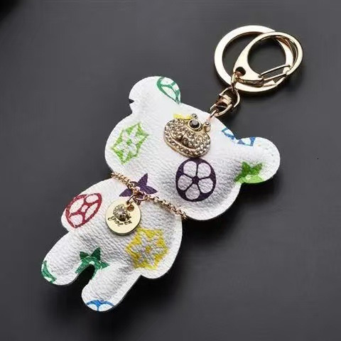 Keychain Designer Leather Teddy Bear Key Ring Gold Plated Rhinestone Fluffy Pom Pom Tassel Bag Pendant Stylish Car Key Chain