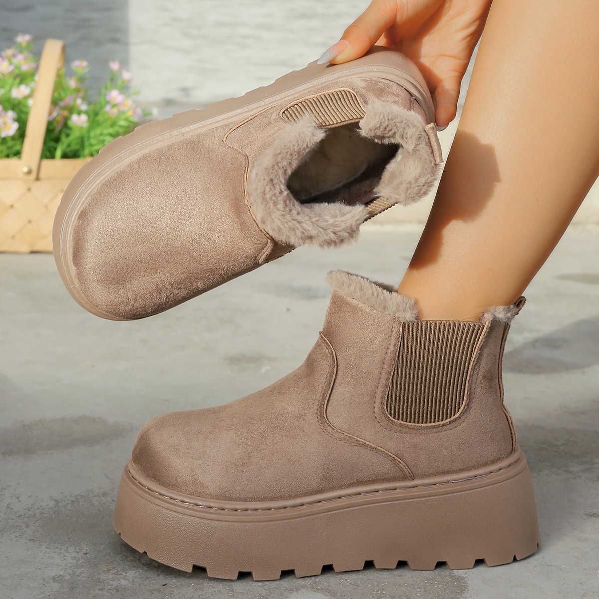2026 New Velvet Warm Thick Bottom Designer Snow Boots Classic Fashion Casual Outdoor Cotton Shoes for Women - view 8