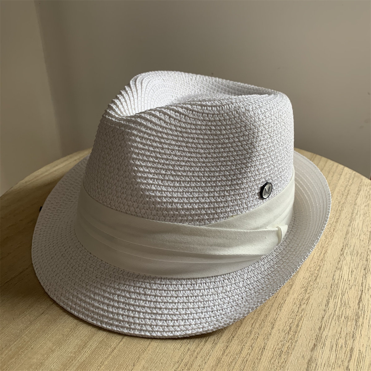 Summer white rolledbrimmed straw hat shortbrimmed breathable sunprotective casual British jazz for young men and women 250905