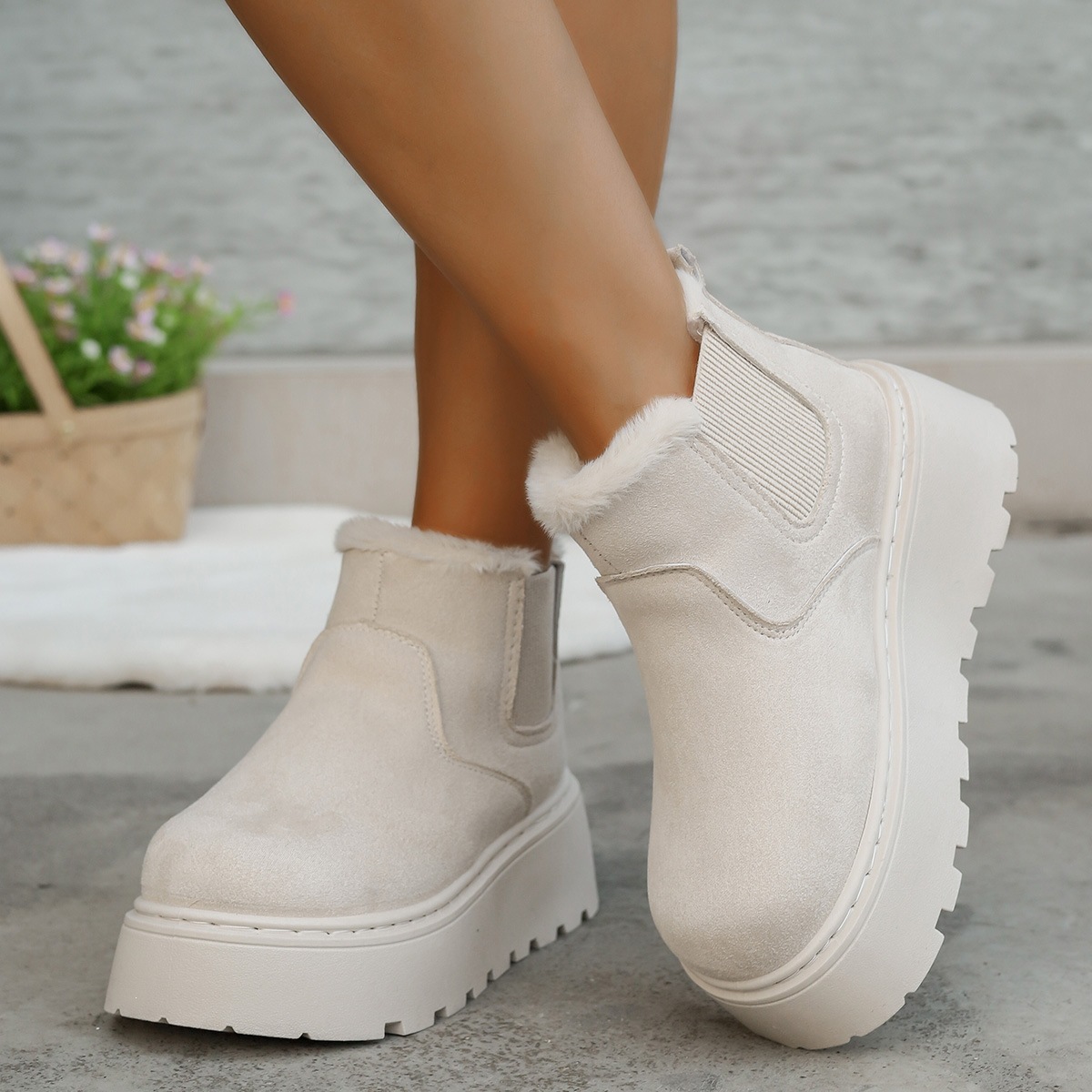 2026 New Velvet Warm Thick Bottom Designer Snow Boots Classic Fashion Casual Outdoor Cotton Shoes for Women - view 6