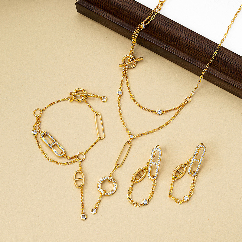 Designer Necklace with Two Layers New Fringed Pig-nose Bracelet Full-diamond-encrusted Jewelry