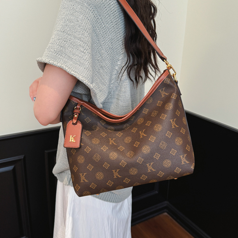 Luxury Designer New Luxury Shoulder Bags Solid Color Small Square Simple Commuting Lightweight Single Shoulder Crossbody Bag Daily Use Free Shipping - view 7