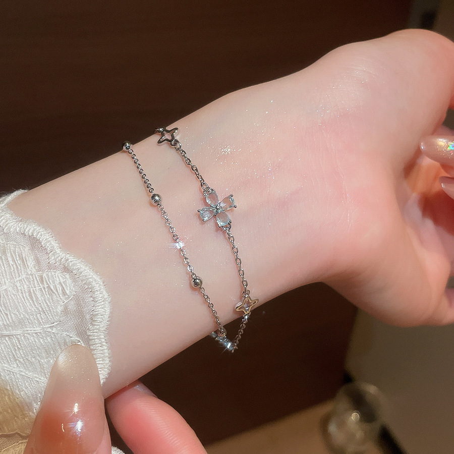 Korean-style double-layered four-leaf flower bracelet women, elegant, light luxury, high-end feel, versatile accessory for commuting - view 5