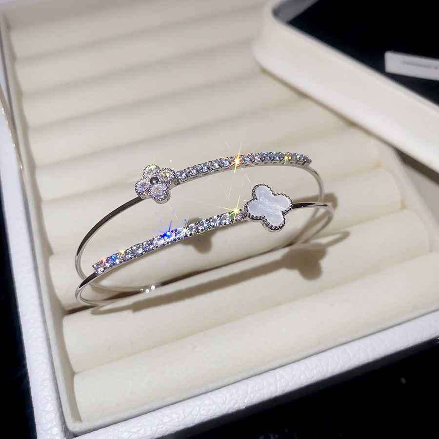 European and American trendy ultra-shiny zircon double-layer four-leaf flower bracelet, light luxury high-end fashion niche jewelry for women - view 7