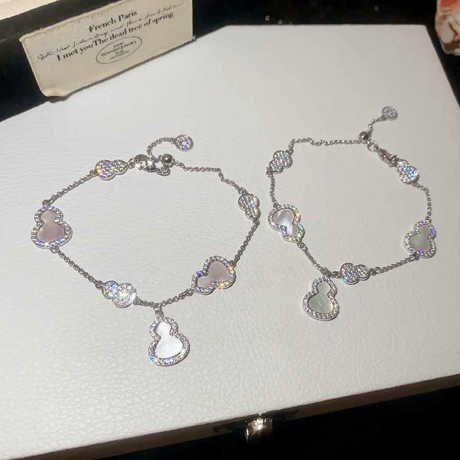 New ultra-shiny zircon gourd mother-of-pearl bracelet, new Chinese-style exquisite niche design jewelry, fashionable and versatile accessory - view 7