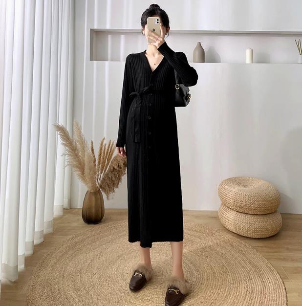 Clothes for Pregnant Women Beading Ruffle Pregnancy Autumn Winter Knitted Maternity Sweaters Chic Ins Elegant A Line Slim Dress 250911