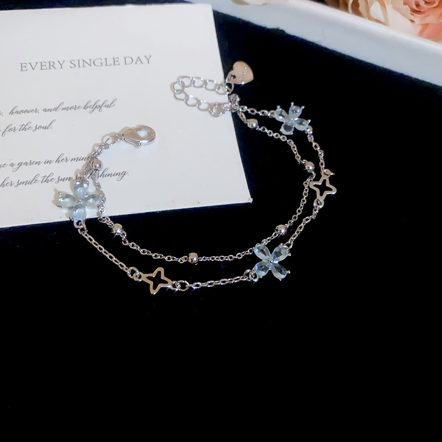 Korean-style double-layered four-leaf flower bracelet women, elegant, light luxury, high-end feel, versatile accessory for commuting - view 6
