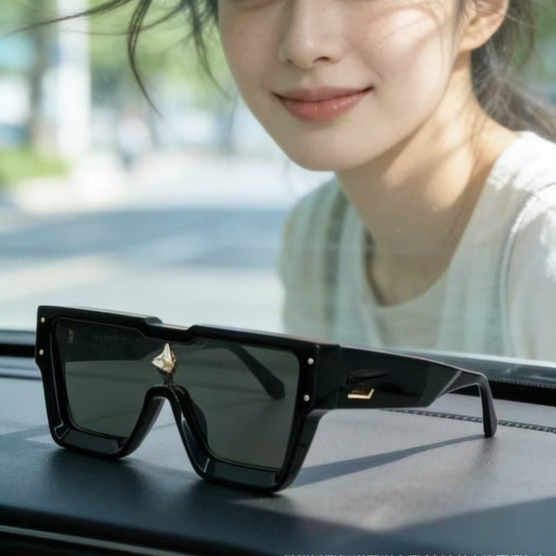 Designer Sunglasses Classic and Fashionable Sunglasses Luxurious and Stylish Letter Sunglasses