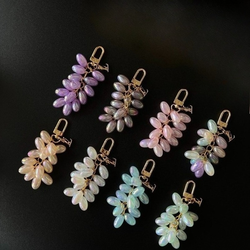 Designer Keychain Jewelry Creative Glittering Grape Keychain Cute Keychain Summer Fruit Bunch Pendant