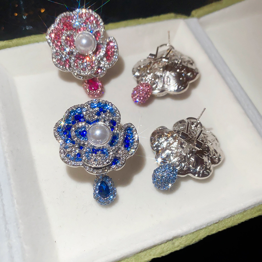 New Chinese-style flower with diamond inlay, niche design, high-end and elegant women's vintage earrings - view 7