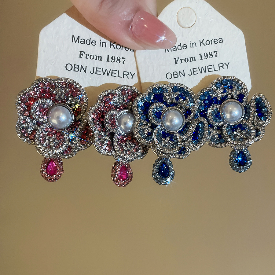 New Chinese-style flower with diamond inlay, niche design, high-end and elegant women's vintage earrings - view 8