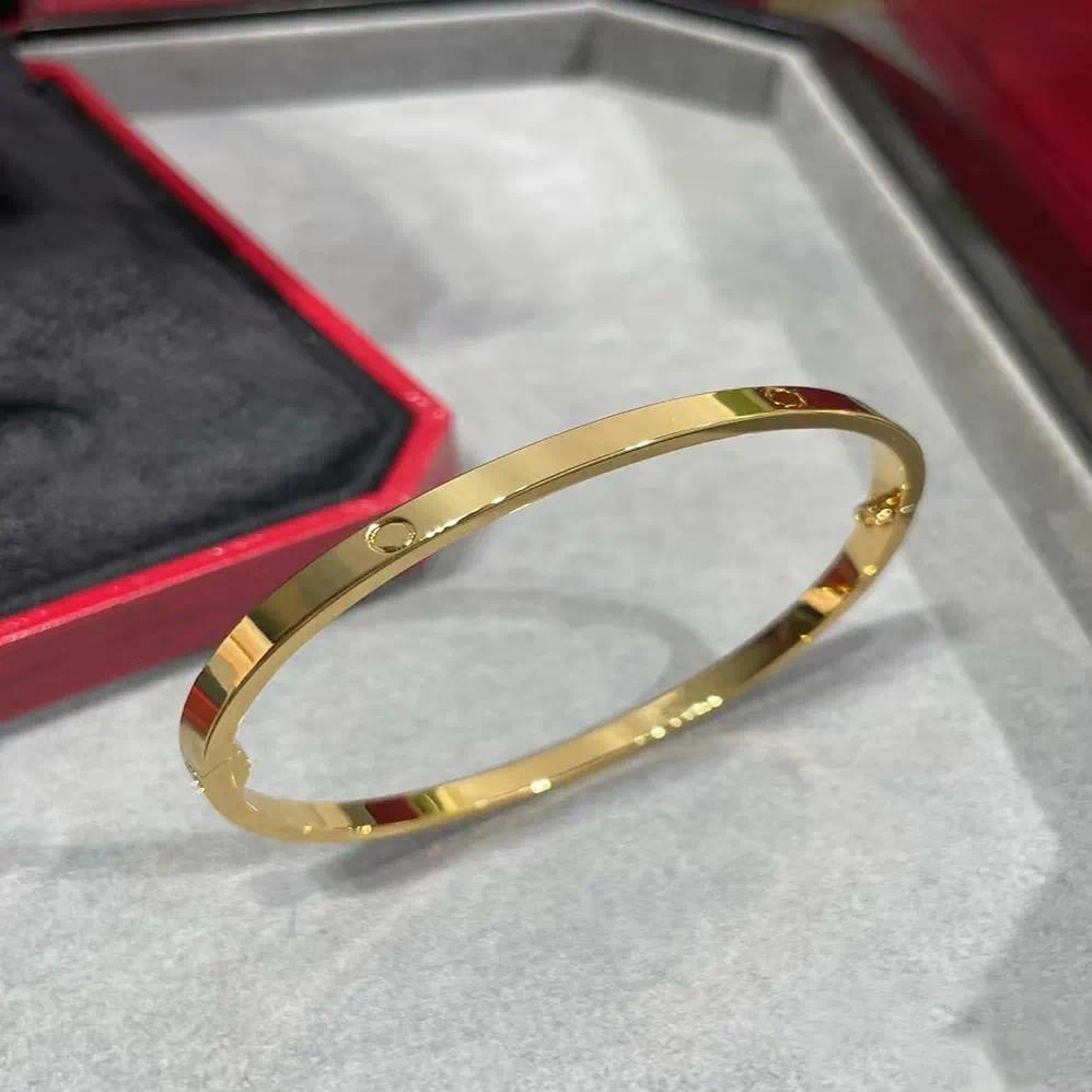 Designer Bracelet Women Jewelry 4MM Cuff Charm Bangle Gold Silver Classic Permanent Double Lock Buckle Couples Bracelet wristband Gift