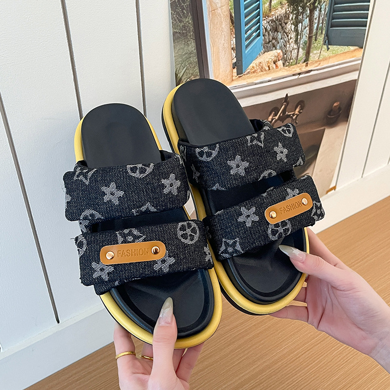 Fashion Ladies Vintage Print Design Soft Bottom Comfort Beach Slippers 2026 Summer New Non Slip Casual Indoor Outdoor Slippers Free Shipping