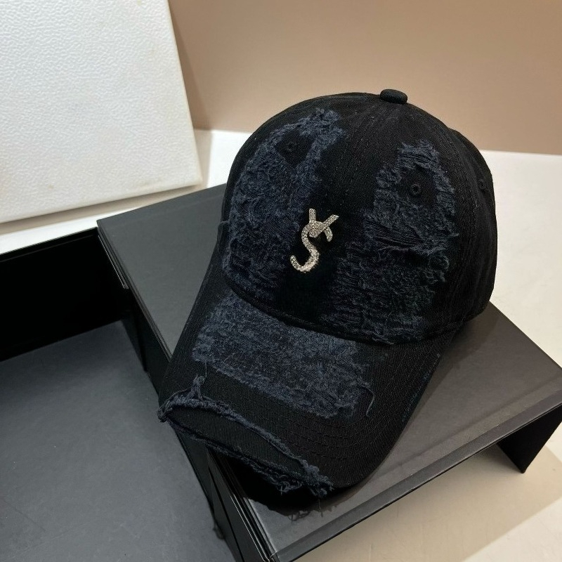 Parisian Fashion Baseball Cap A Trendy Hat for Young People From Europe and America Washed Cotton Brushed and Frayed Baseball Cap with A Brim