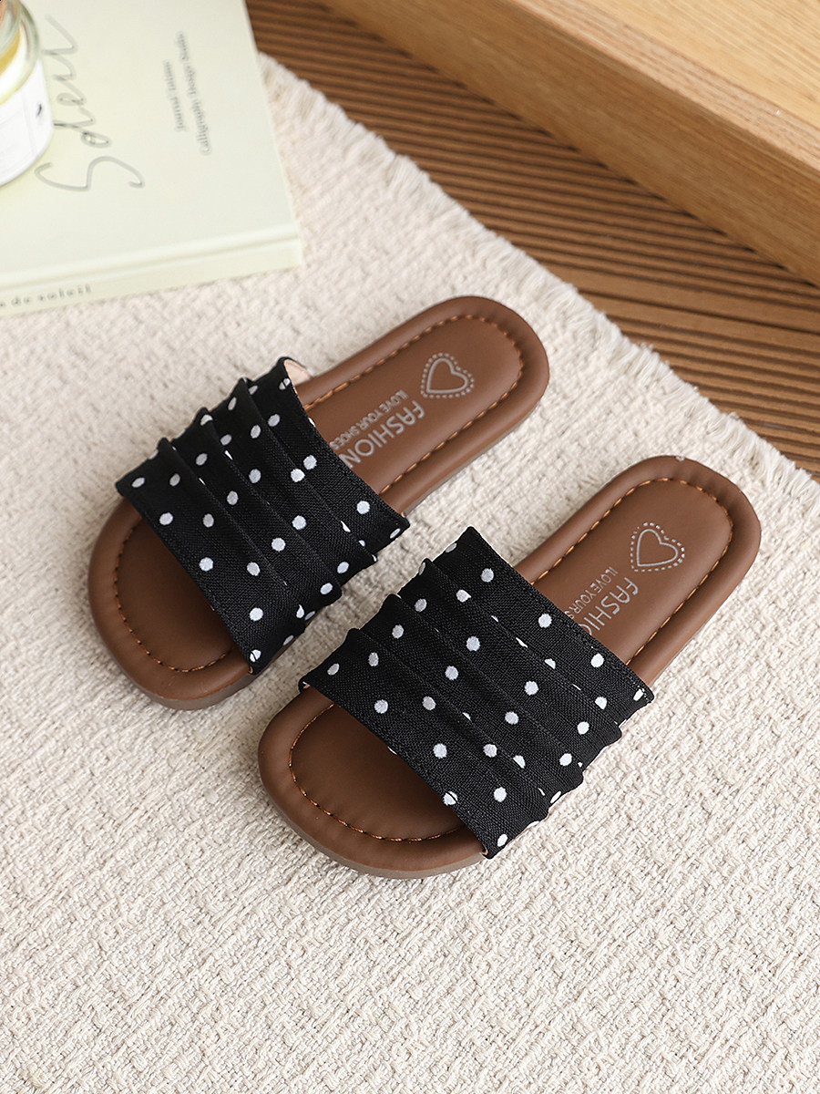 Girls Polka Dot Casual OpenToe Sandals 2026 Summer Versatile Soft Sole Outdoor Indoor Beach Shoes y260311