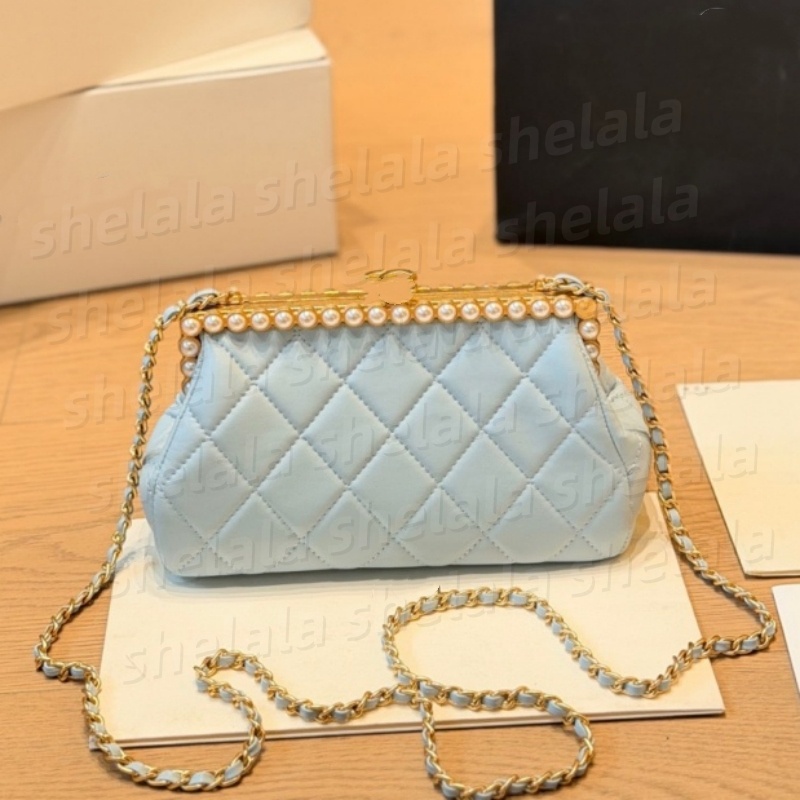 2026 Fashion Pearl Chain Banquet Bag Classic diamond grid metal chain bag with metal buckle design for easy opening and closing