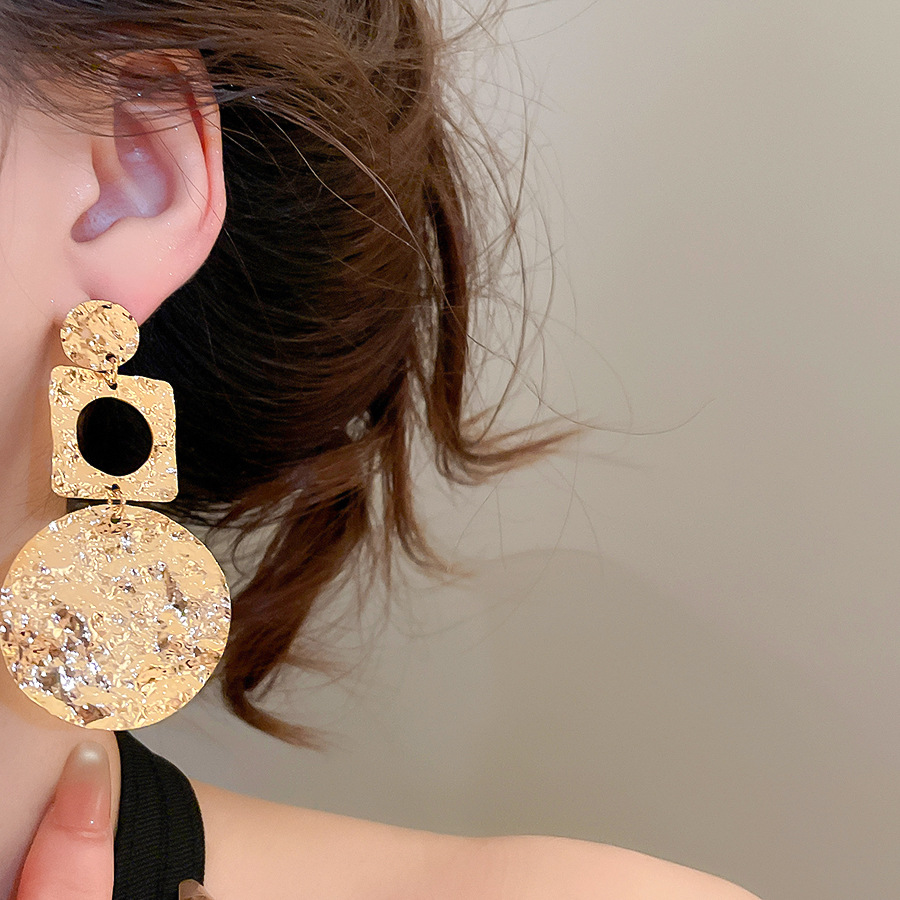 Cross-border exclusive supply of high-end fashion versatile personalized trendy geometric ear clips, new hot-selling European and American earrings - view 6