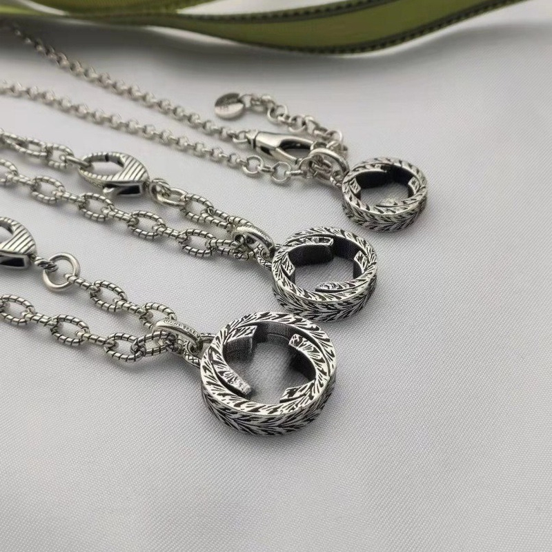 Luxury Designer Necklace for Men Women Vintage Distressed Cuban Chain Necklace 925 Silver Plated Engraved Pendant Necklace Sweater Chain Hip Hop Fashion Jewelry
