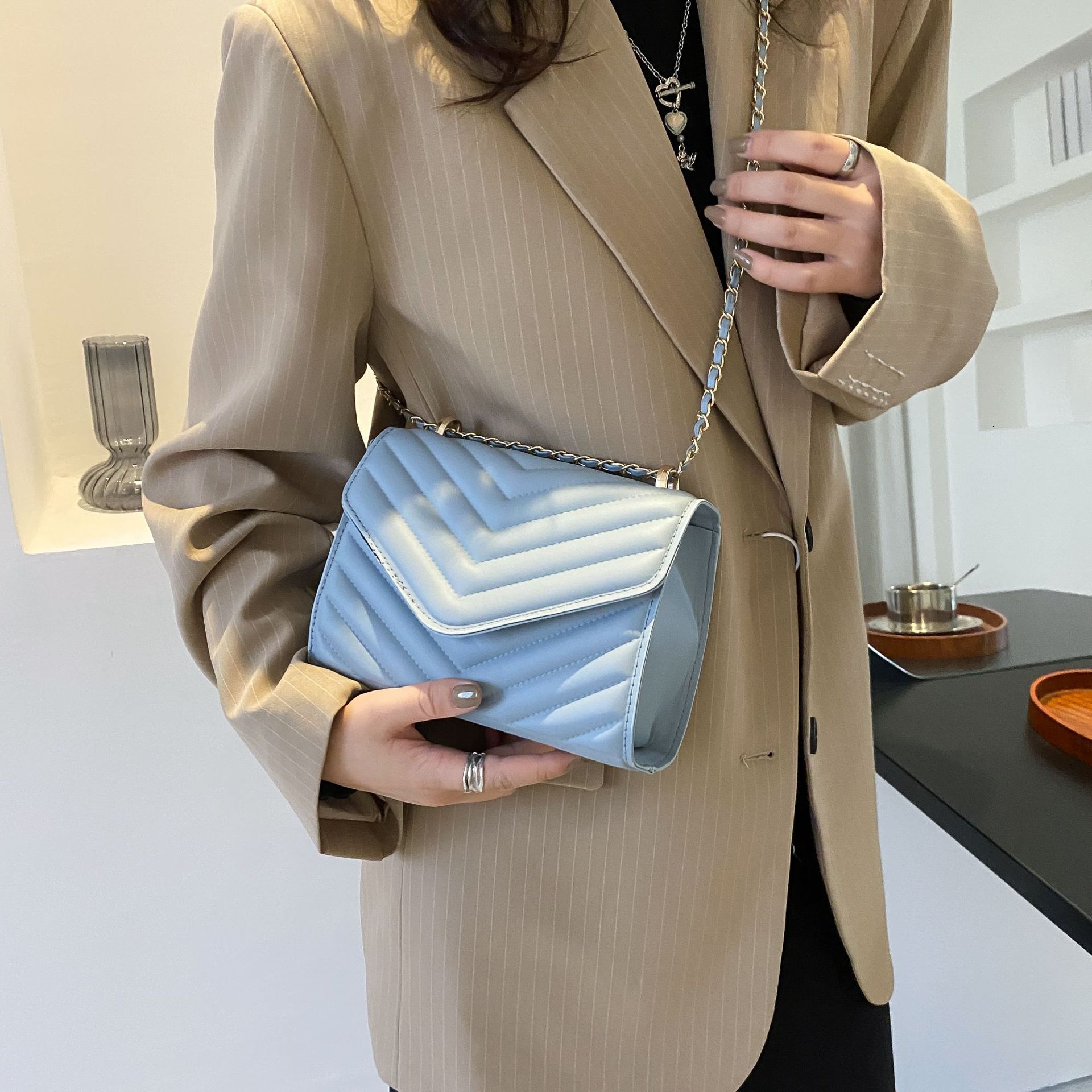 Designer bag New chain for women, casual small square with textured stitching, Korean-style shoulder bag, fashionable and versatile women's bag d - view 5