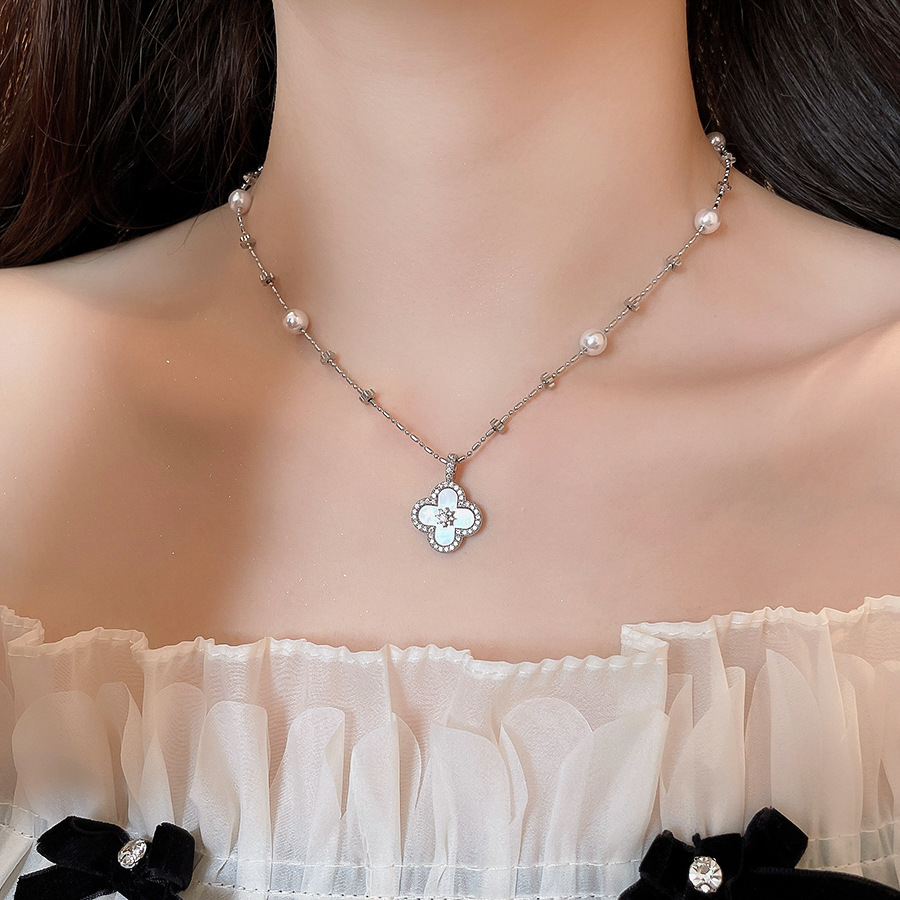 Korean-style ins-style beaded zircon clover flower pendant pearl necklace, light luxury niche collarbone chain necklace for women - view 3