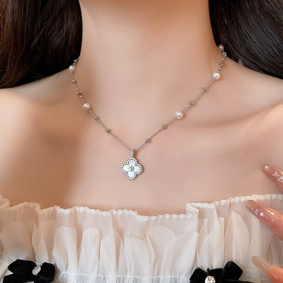 Korean-style ins-style beaded zircon clover flower pendant pearl necklace, light luxury niche collarbone chain necklace for women - view 6
