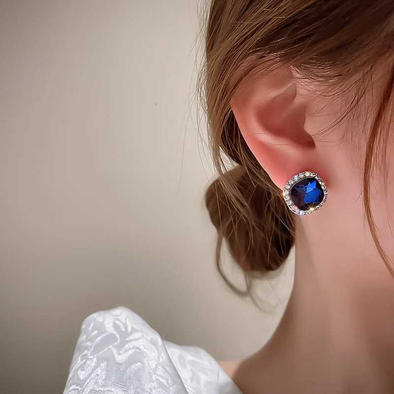 Crystal Temperament Square Stud Blue Earring for Women Korean Style Simple Geometry Jewelry Brincos Girl Gift M260623 - view 6
