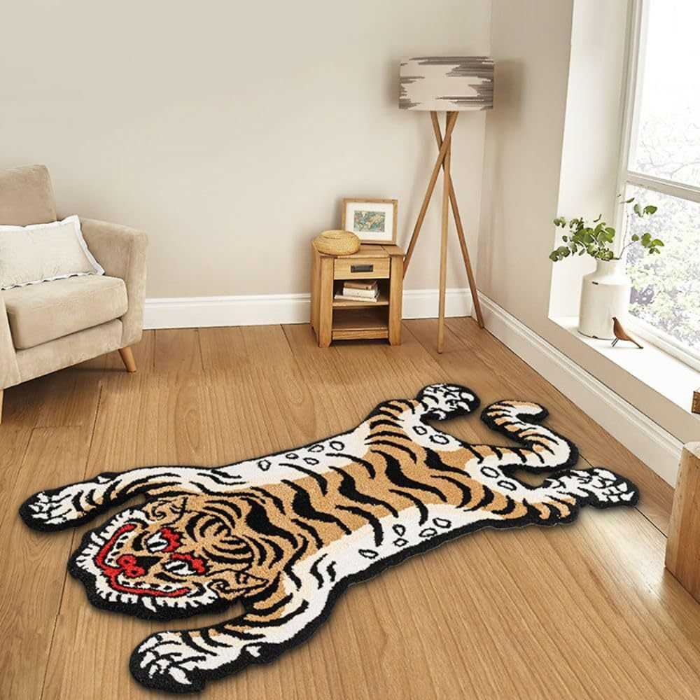 Tiger-shaped floor mat unique bathroom mat dirt-resistant and easy to clean faux cashmere floor mat decorative bedroom bedside mat D260624