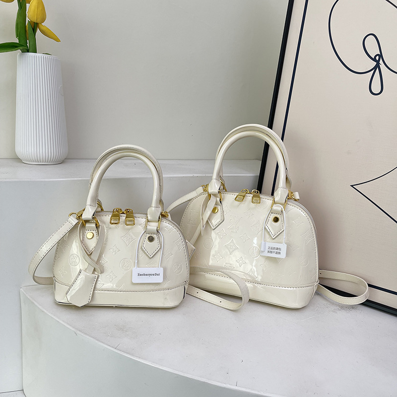 Designer bag Bags with letters, fashionable foreign trade, stylish retro crossbody popular shoulder bag, 2026 handbag, shell bag - view 5