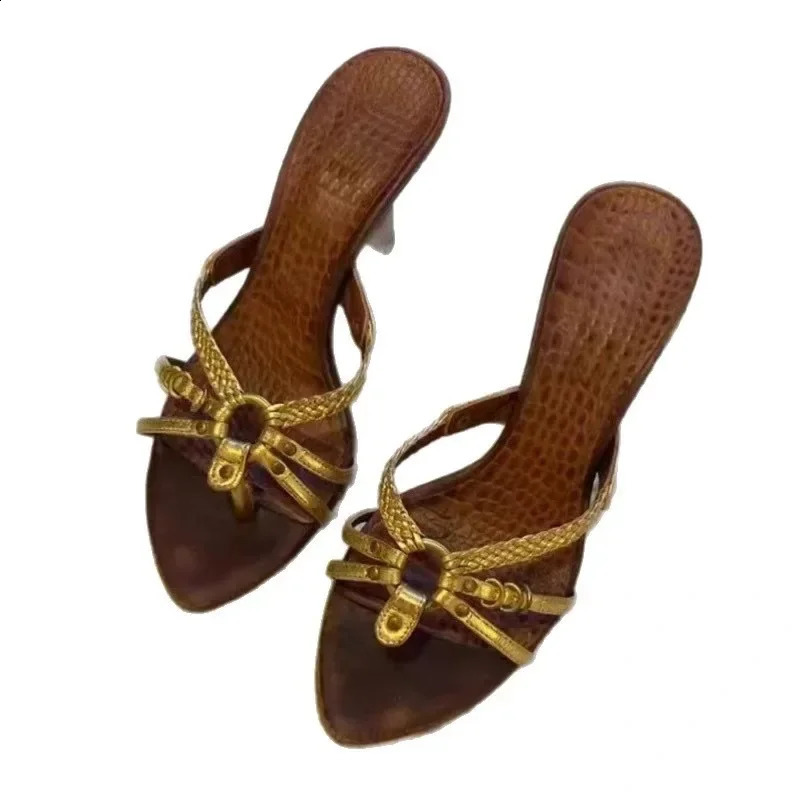 Womens Open-Toe Woven Cross Band Sandals Summer Outdoor Wear Middle-aged Vintage Thin Heel Pointed Toe High Heels 260706 - view 6