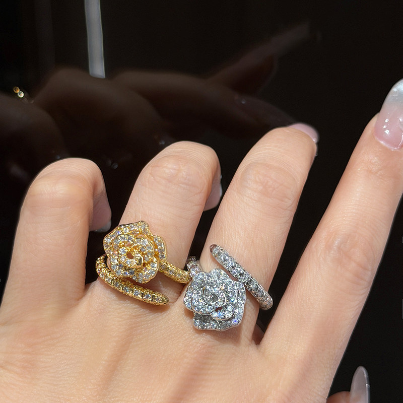 Fashionable luxurious three-dimensional rose ring, exquisite niche design, stylish and versatile index finger ring for women - view 4