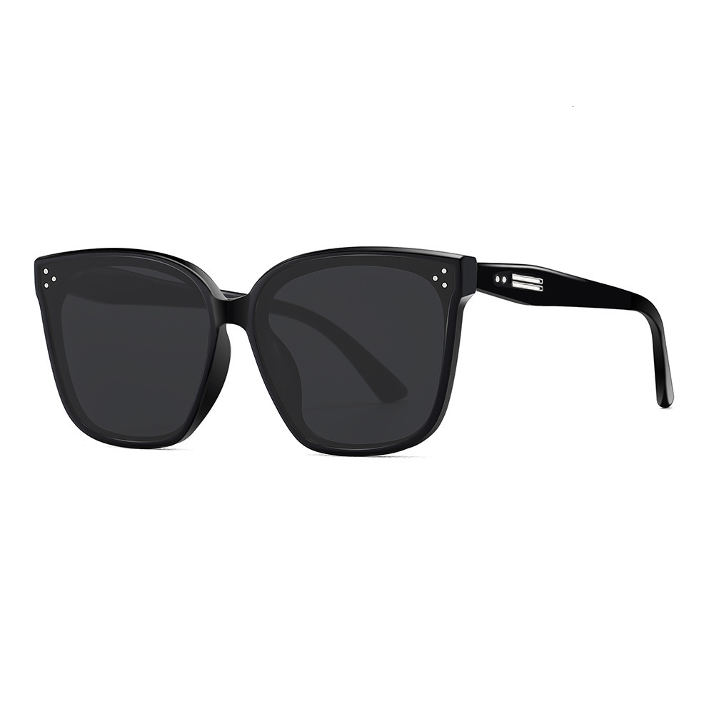 New GM Tea Color Sunglasses for Women and Men, UV Protection, Fashionable Polarized Glasses, High-End Ins Style wholesale - view 5