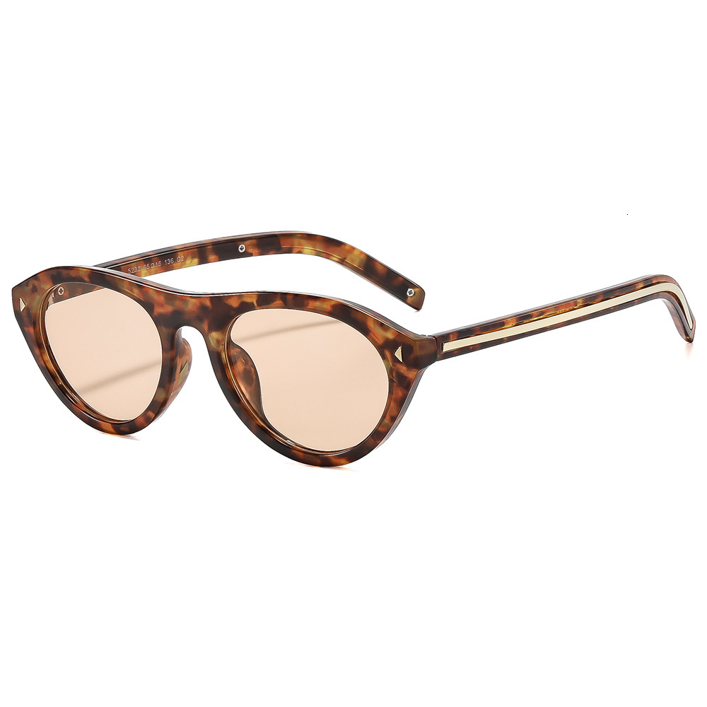 20 New Oval With Studs, European And American Fashion Runway Retro Ins Internet Celebrity Street Style Sunglasses - view 3