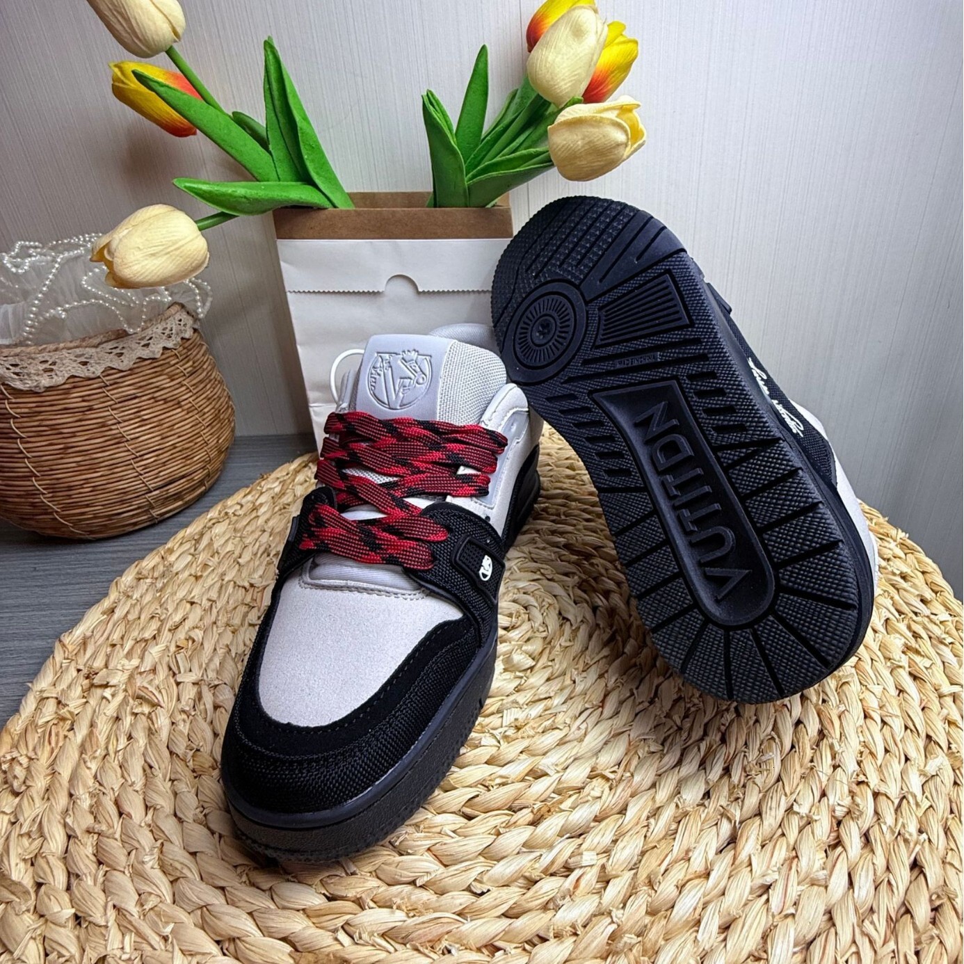 New stylish two-tone suede low-top lace-up casual sneakers men and women, extremely versatile for couples - view 3