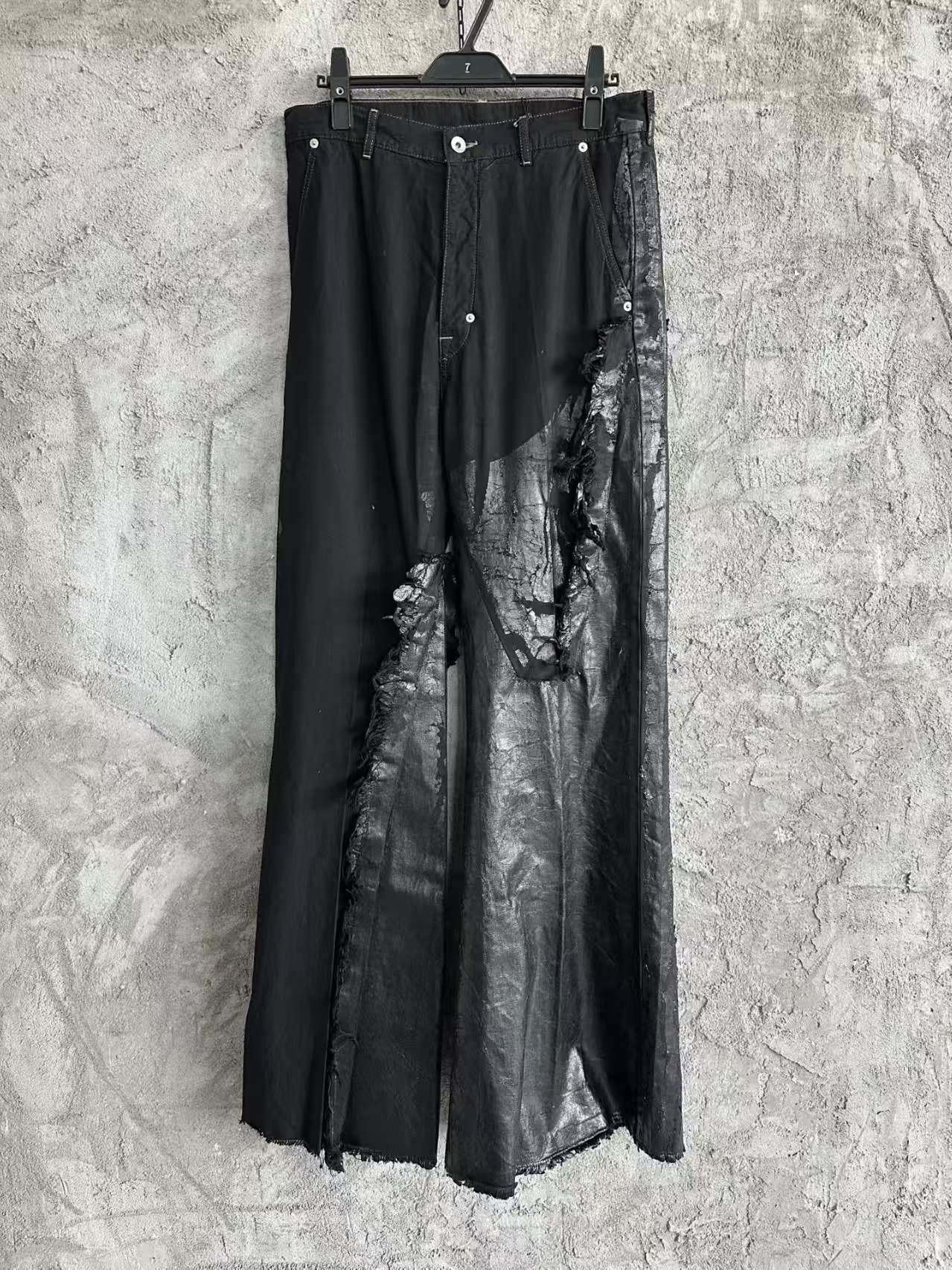 2025ss O Washed Cotton Denim Trousers Featuring Unique Wax RCoating and Versatile Block Colors High top Men's Jeans