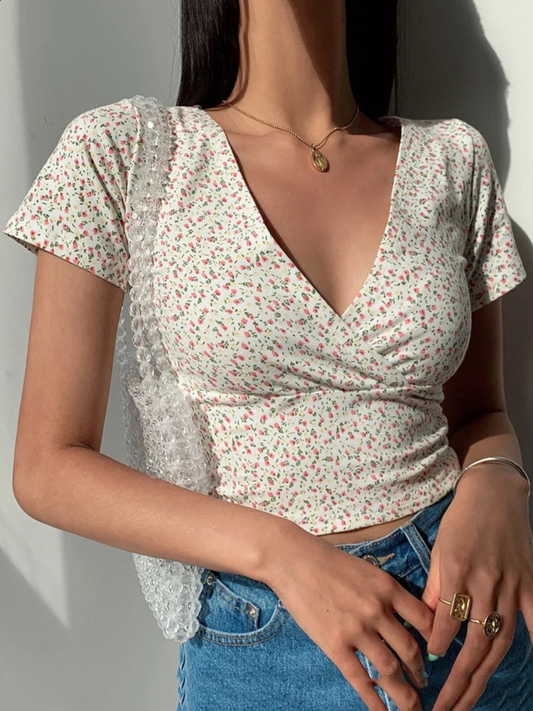 2026 Y2K Vintage Floral Cross Crop Top T-shirt Women Slim Short Sleeve V-neck Sexy Summer Clothes Tee Shirt Femme Woman Tops 260626 - view 4