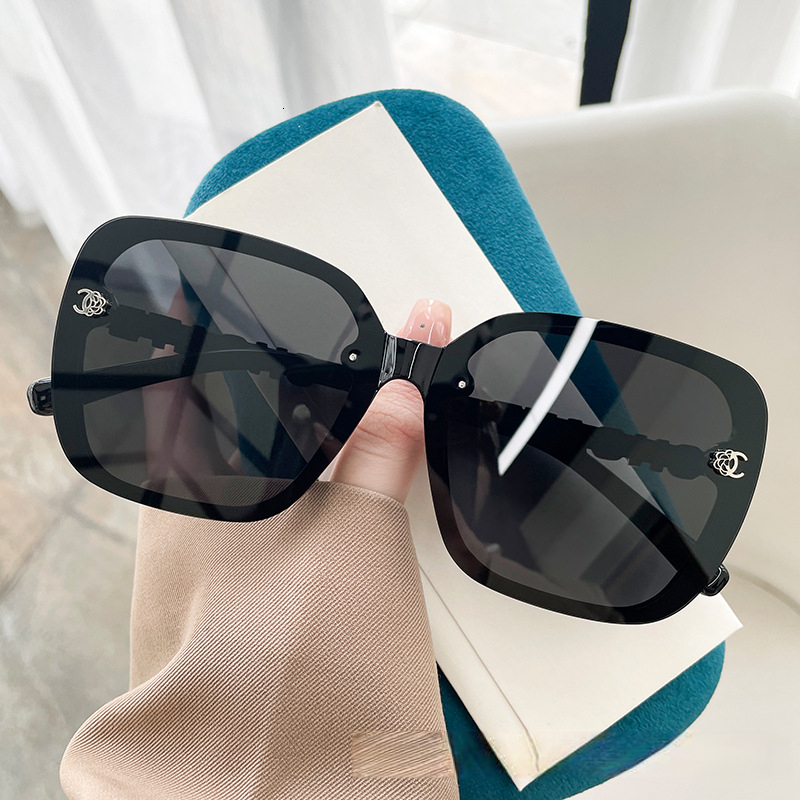 Designer's New High-end Imitation Chain Terms Niche Light Luxury Small Fragrance Retro Sunglasses Female Internet Celebrity Fashionable Sunshade 
