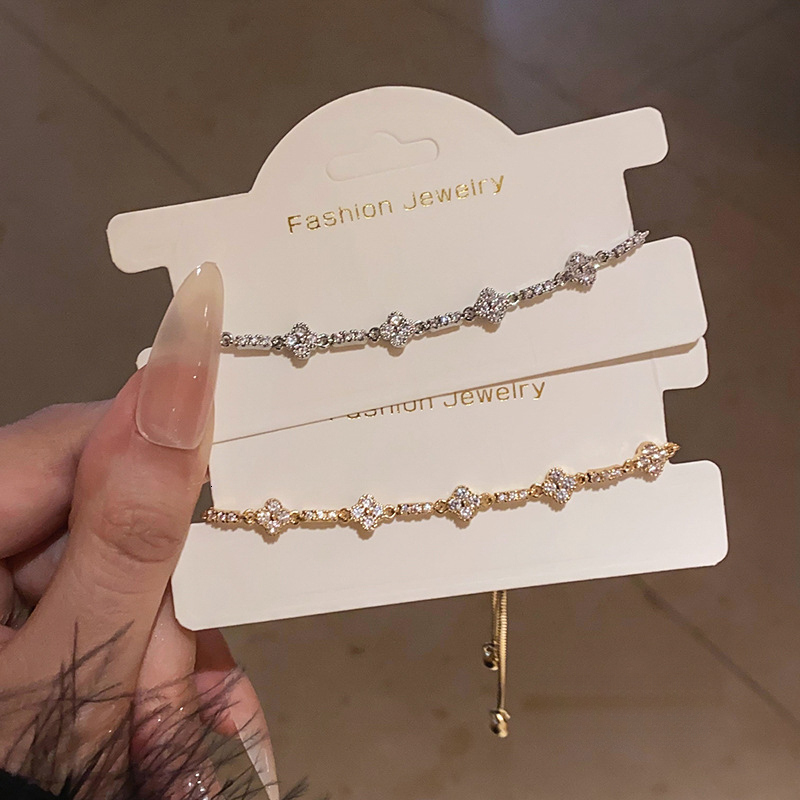 Bracelet Fashionable And Exquisite Four Leaf Clover Adjustable Bracelet With Light Luxury Design Casual Commuting Versatile Bracelet Jewlery Designer - view 1