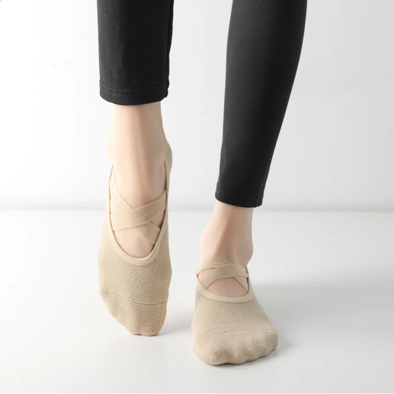 Women Breathable Towel Bottom Yoga Socks Silicone Non-Slip Bandage Pilates Sock Ladies Ballet Dance Fitness Workout Cotton Socks 260626 - view 7