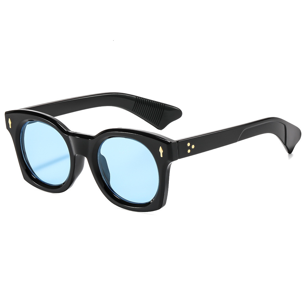 New Fashion Large-Frame Retro Rivet Glasses, Versatile And Unique, UV Protection, Street Style Trendy Eyewear - view 4