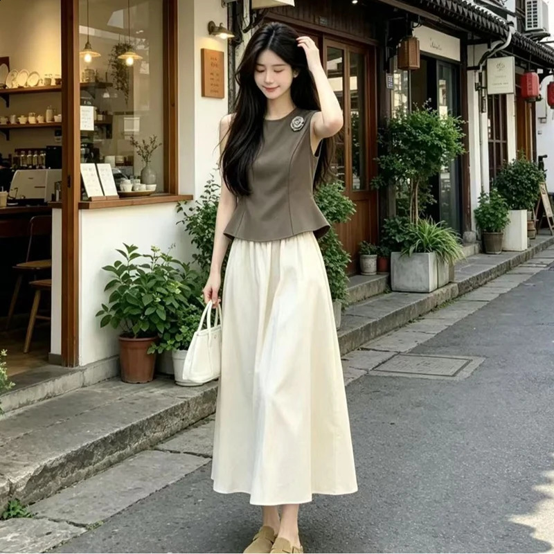 2026 Summer Gentle Flower Waist Cinching Vest Skirts Sets for Women Korean Loose Tshirt Dress Slim Fit and Slimming Tops 260625 - view 4