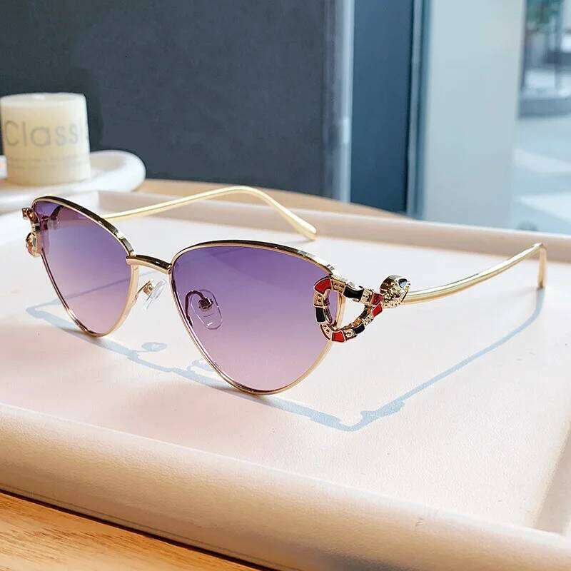 2026 Fashion Gold Cat Eye Sunglasses Snake Head Ornament Gradient Lens Sun Glasses UV400 Shades for Women Casual & Everyday Wear 26Y0626 - view 4