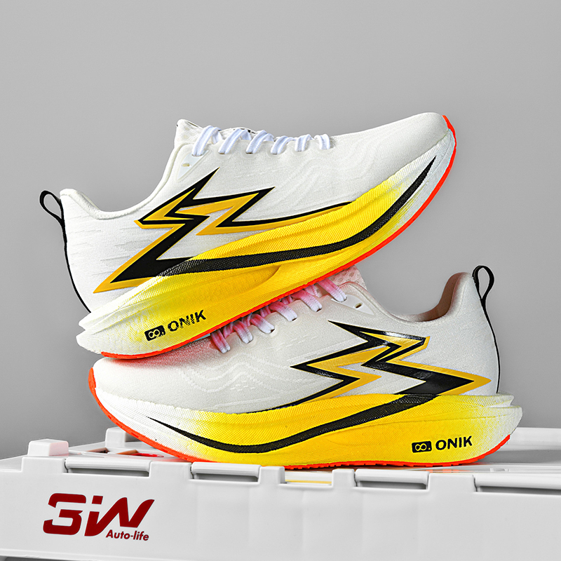 Men Lightning Logo Gradient Road Running Sneakers Breathable Knit Upper Thick Elastic Midsole Non Slip Rubber Outsole Professional Jogging Footwear